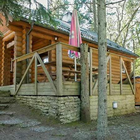 Valkla Puhkekeskuse Saunamaja Lodge *