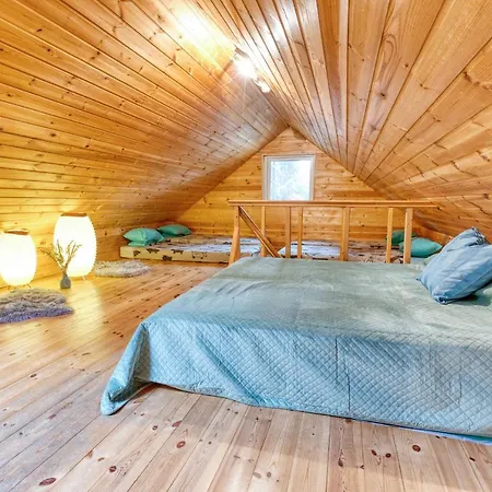 Valkla Puhkekeskuse Saunamaja Lodge *