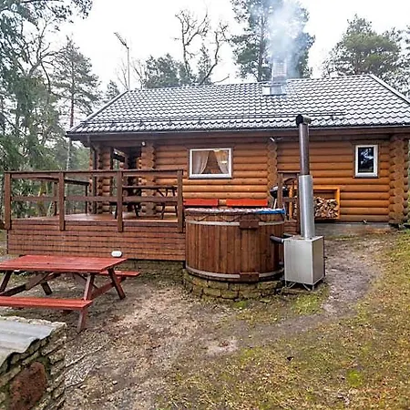 Alojamento de Turismo Selvagem Valkla Puhkekeskuse Saunamaja